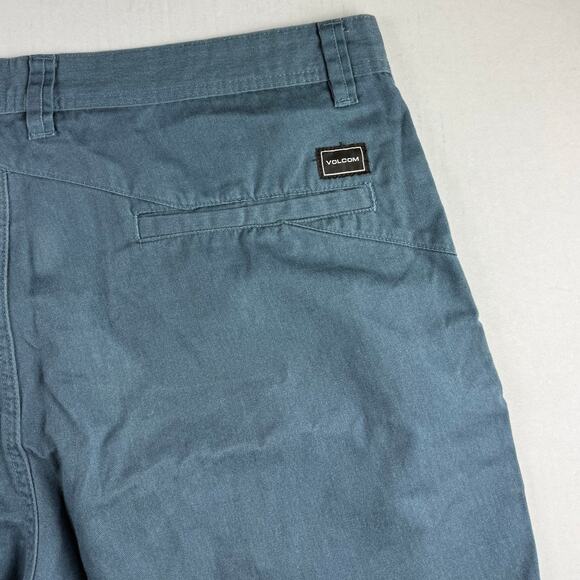 Volcom Men's Shorts - Size 38 - Great Condition - Picture 7 of 8